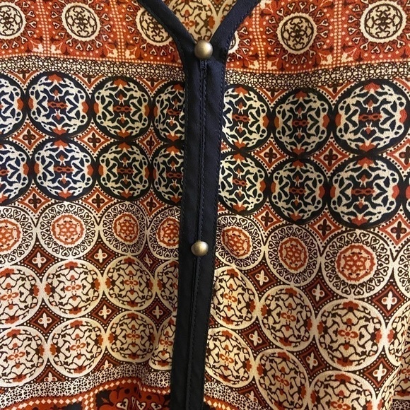 maurice’s Cute Blouse - Picture 4 of 11